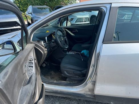 Used 2016 Chevrolet Trax LS FWD image 6