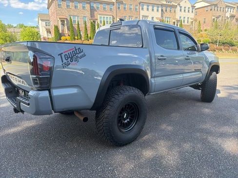 Used 2020 Toyota Tacoma TRD Off-Road w/ TRD Premium Off Road Package image 5