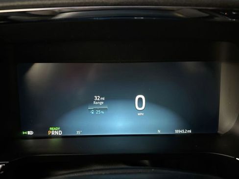 Used 2022 Ford F150 Lightning XLT image 20