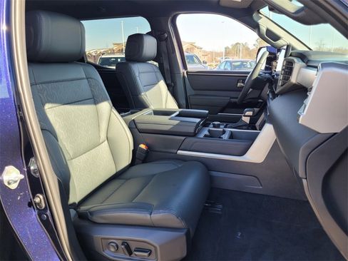 Used 2025 Toyota Tundra Limited image 12