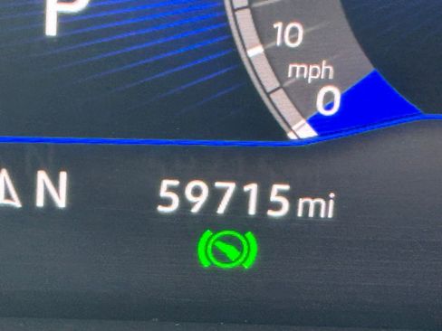 Used 2022 Volkswagen Tiguan SE image 25