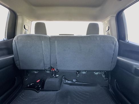 Used 2022 Chevrolet Silverado 1500 Custom image 13