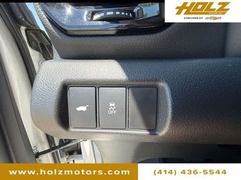 Used 2025 Honda Pilot Touring image 18
