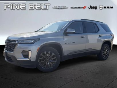 Used 2023 Chevrolet Traverse RS