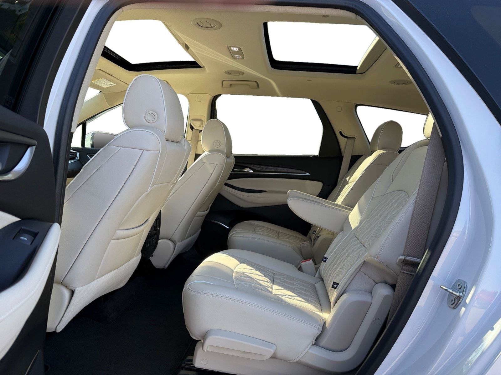 Used 2023 Buick Enclave Avenir w/ Trailering Package, 5000 lbs. AWD/4WD image 21