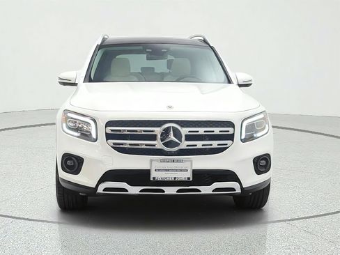 Used 2023 Mercedes-Benz GLB 250 image 2