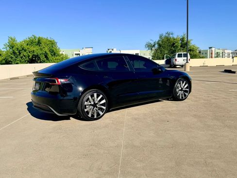 Used 2024 Tesla Model 3 Standard Range RWD image 7