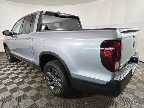 Used 2023 Honda Ridgeline Sport image 4