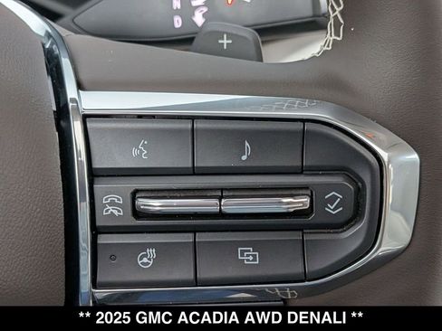 Used 2025 GMC Acadia Denali w/ Super Cruise Package AWD/4WD image 8