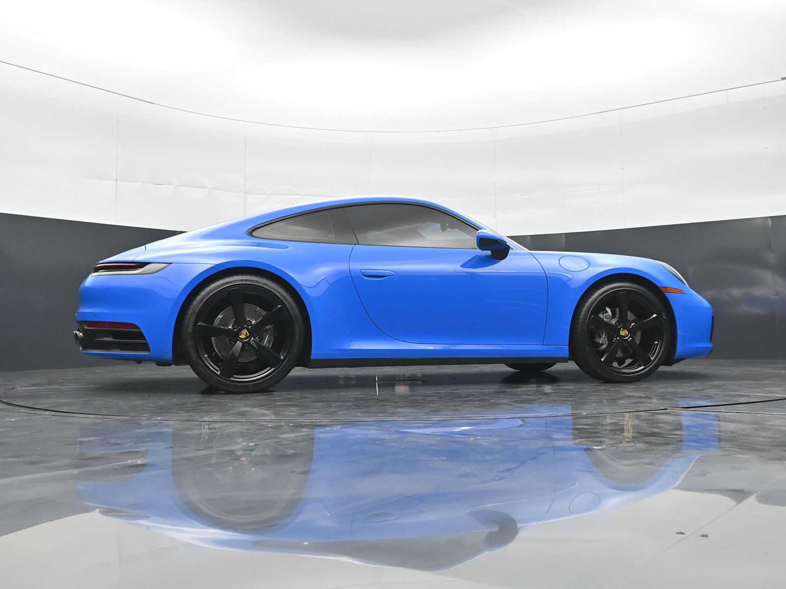 Used 2022 Porsche 911 Carrera RWD image 39