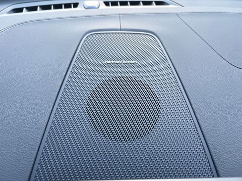 New 2026 Volvo XC60 B5 Ultra image 10