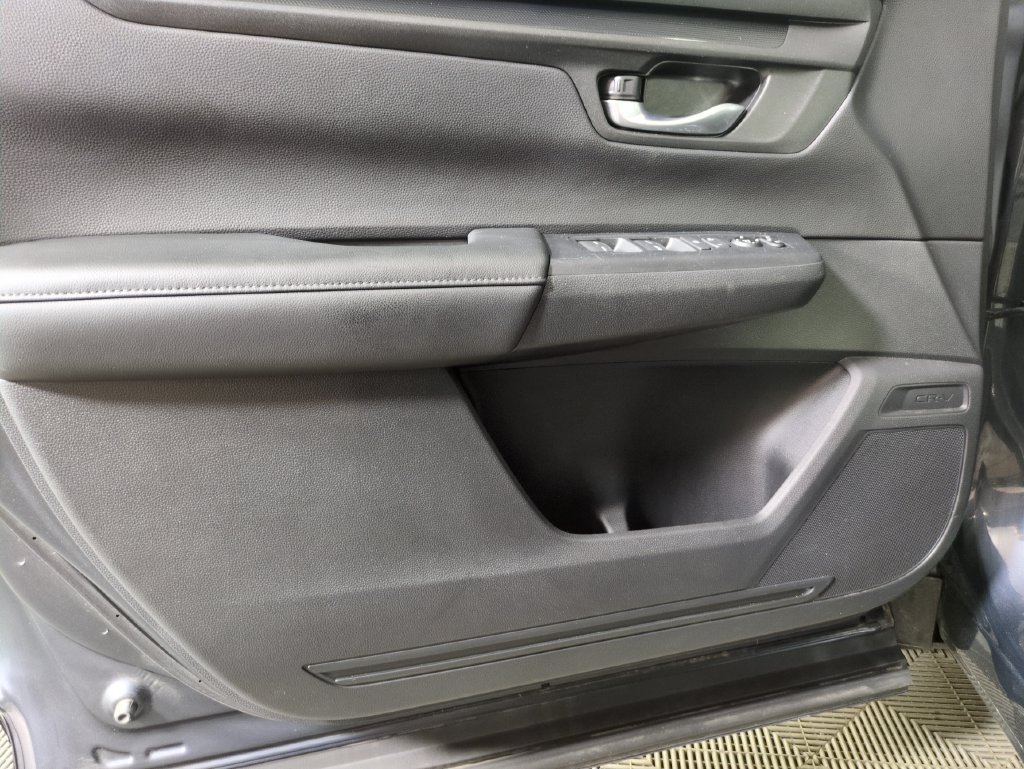 Certified 2025 Honda CR-V EX image 15