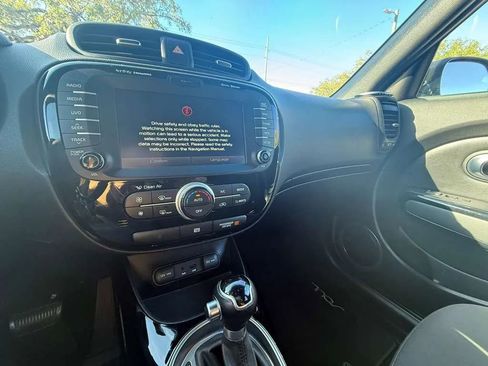 Used 2014 Kia Soul ! w/ Sun & Sound Package image 11