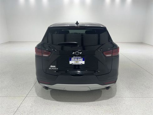 Used 2023 Chevrolet Blazer LT w/ Driver Confidence Package image 4