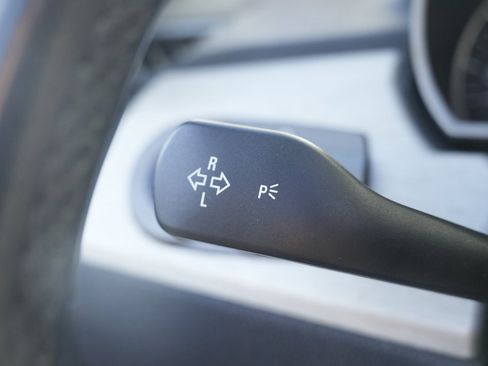 Used 2003 BMW Z4 2.5i image 32