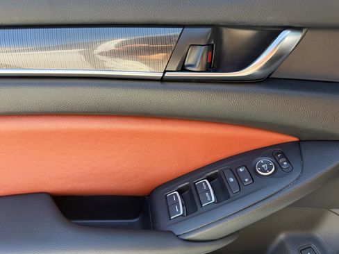 Used 2022 Honda Accord Sport image 14