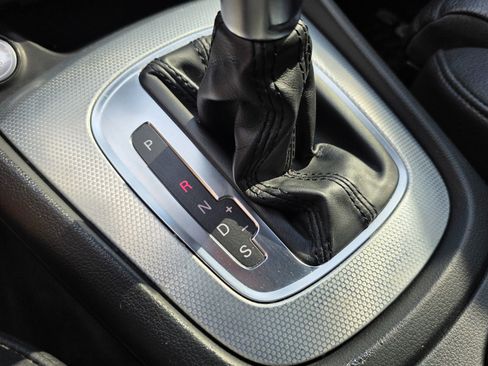 Used 2018 Audi Q3 2.0T Premium w/ Convenience Package image 36