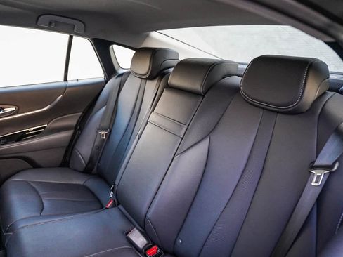 Used 2023 Toyota Mirai XLE w/ Advanced Technology Package image 18