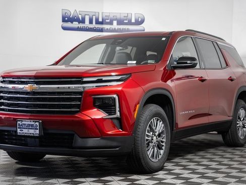 New 2026 Chevrolet Traverse LT w/ LPO, Floor Liner Package image 3