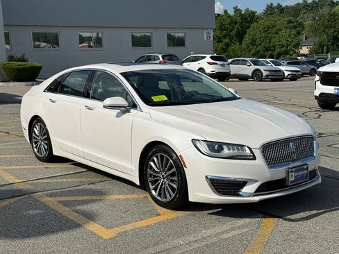 Used 2017 Lincoln MKZ Select w/ Select Plus Package AWD/4WD image 8