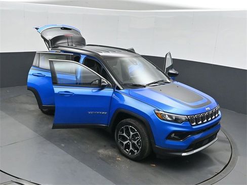 New 2026 Jeep Compass Limited w/ Mopar Graphics Package image 39