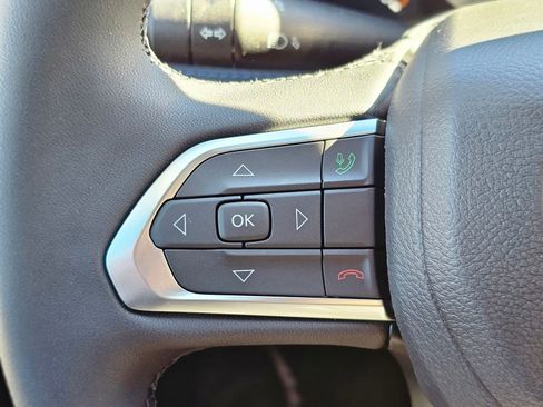 New 2026 Jeep Compass Latitude image 17