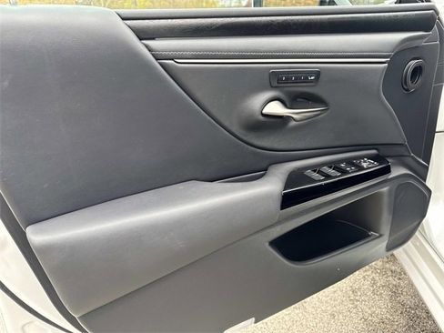 Certified 2023 Lexus ES 350 w/ Premium Package image 17