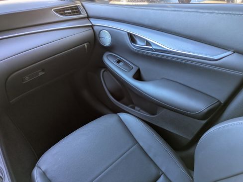 Used 2023 INFINITI QX55 Essential image 15