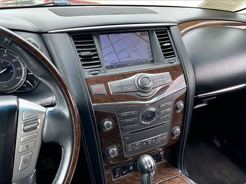 Used 2015 INFINITI QX80 4WD w/ Theater Package image 7