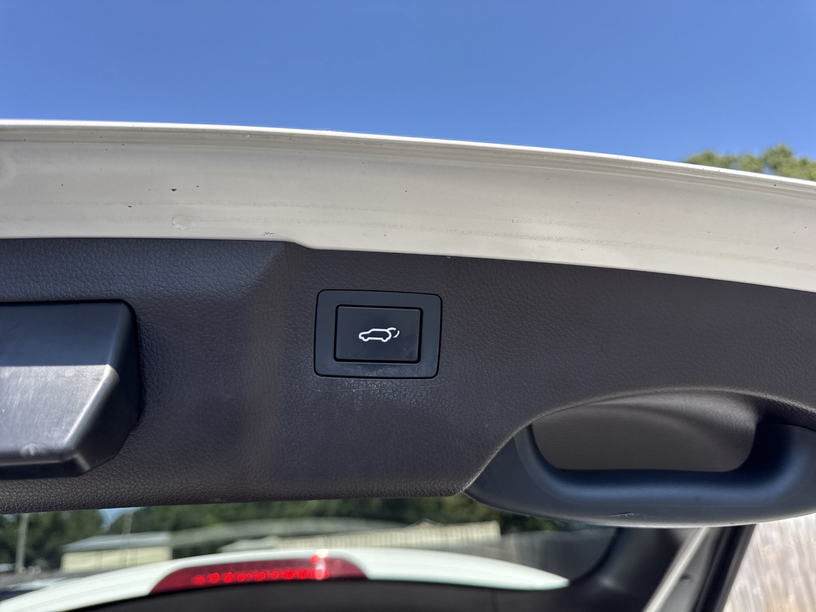 Used 2018 Hyundai Santa Fe Limited FWD image 37