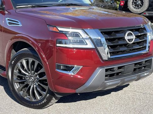 Used 2024 Nissan Armada Platinum w/ Captain's Chairs Package image 9