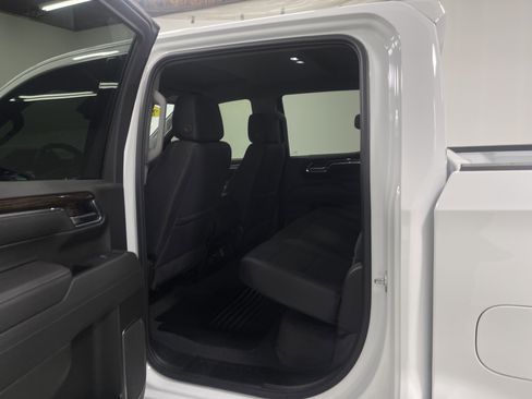 Used 2025 GMC Sierra 1500 Elevation image 13