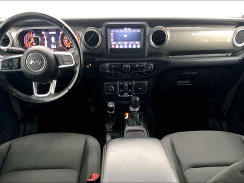 Used 2020 Jeep Wrangler Unlimited Sahara image 18