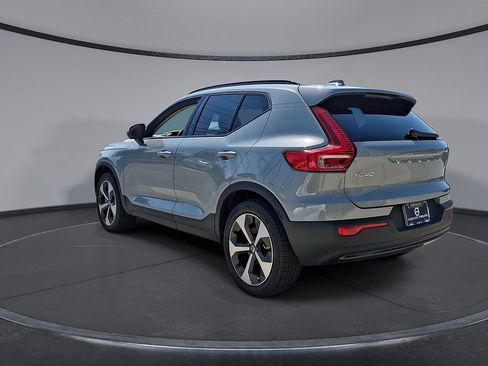 New 2026 Volvo XC40 B5 Plus w/ Protection Package Premier AWD/4WD image 17