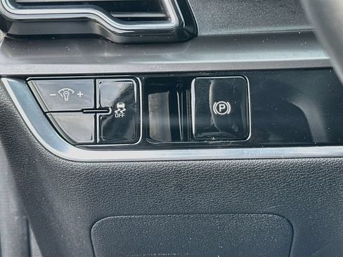 Certified 2023 Kia Sportage EX FWD image 10