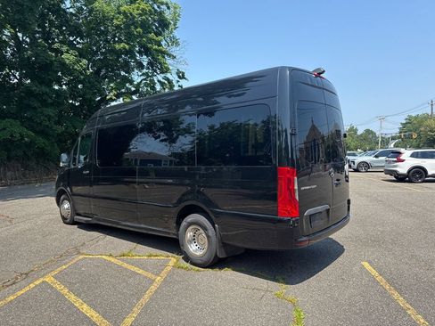 Used 2021 Mercedes-Benz Sprinter 3500 image 5