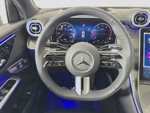 Used 2025 Mercedes-Benz GLC 300 4MATIC w/ AMG Line image 11