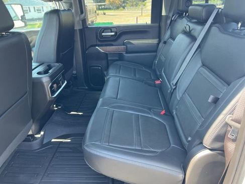 Used 2023 GMC Sierra 3500 Denali w/ Denali Ultimate Package image 21