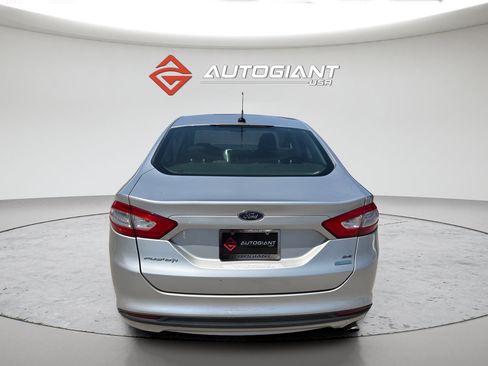 Used 2013 Ford Fusion SE FWD image 3