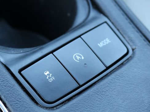 Used 2021 Cadillac XT4 Luxury w/ Cold Weather Package image 30