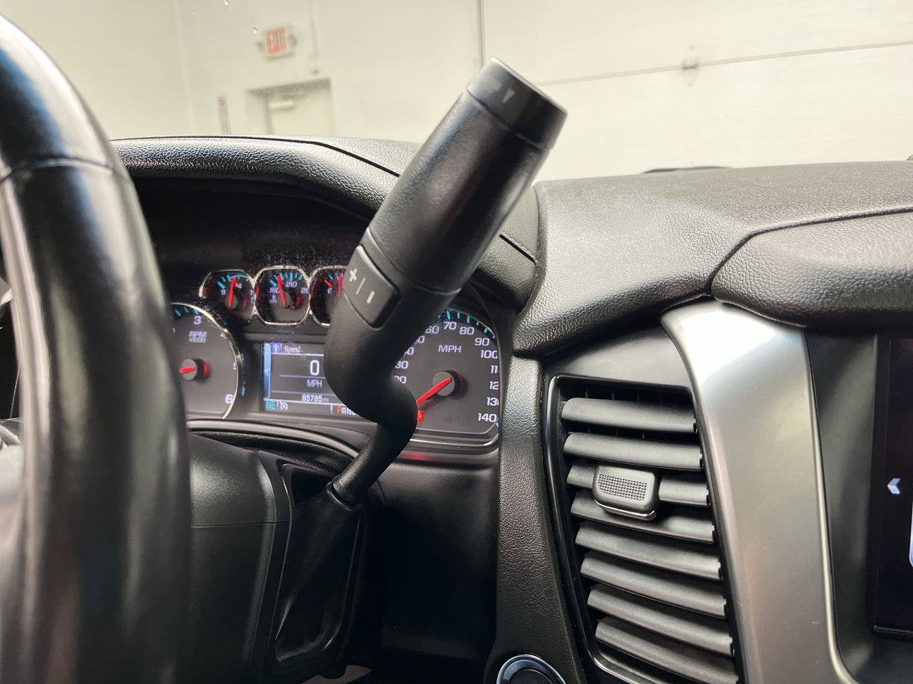 Used 2020 Chevrolet Tahoe LT w/ Luxury Package AWD/4WD image 28