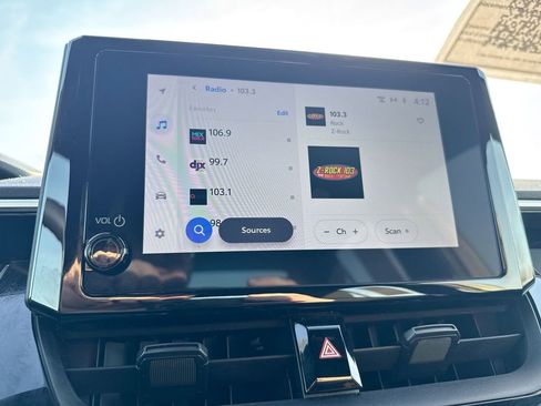 Used 2023 Toyota Corolla SE image 14