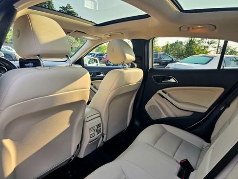Used 2019 Mercedes-Benz GLA 250 4MATIC image 25