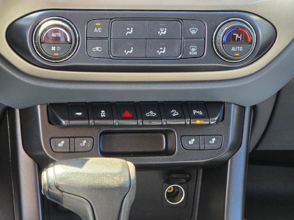Used 2020 Chevrolet Colorado Z71 AWD/4WD image 17