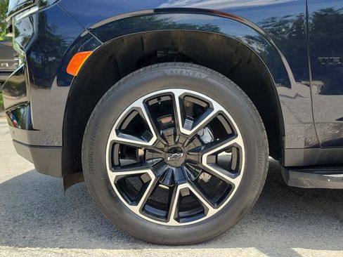 Used 2023 Chevrolet Tahoe RST w/ Luxury Package RWD image 5