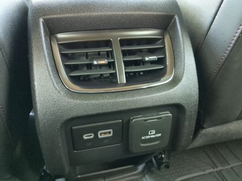 Certified 2020 Chevrolet Blazer RS w/ LPO, Floor Liner Package image 15