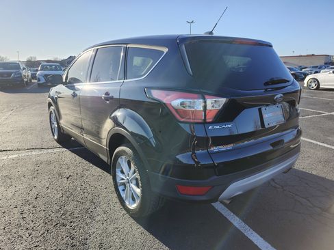 Used 2017 Ford Escape SE image 13