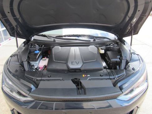 Used 2023 Kia EV6 Wind image 60