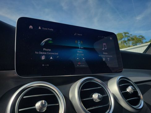 Certified 2021 Mercedes-Benz GLC 300 image 31