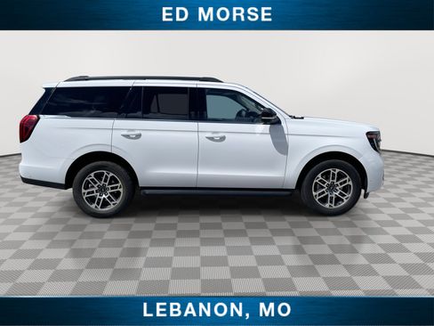 Certified 2025 Ford Expedition Active AWD/4WD image 9